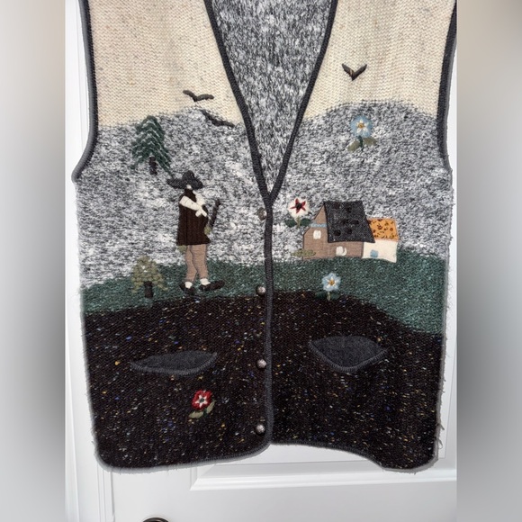 Scenic Knit Vest with Button Closure - Picture 3 of 6